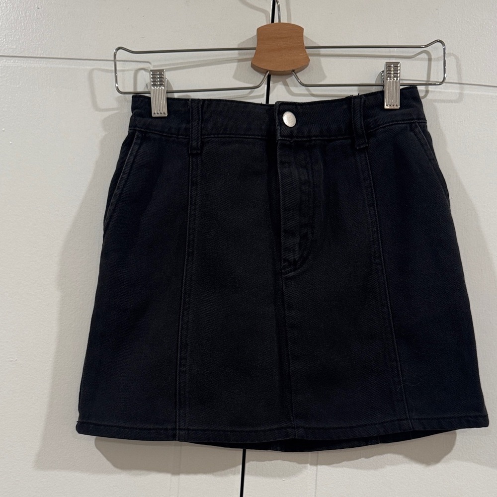 Forever 21 Black Mini Skirt